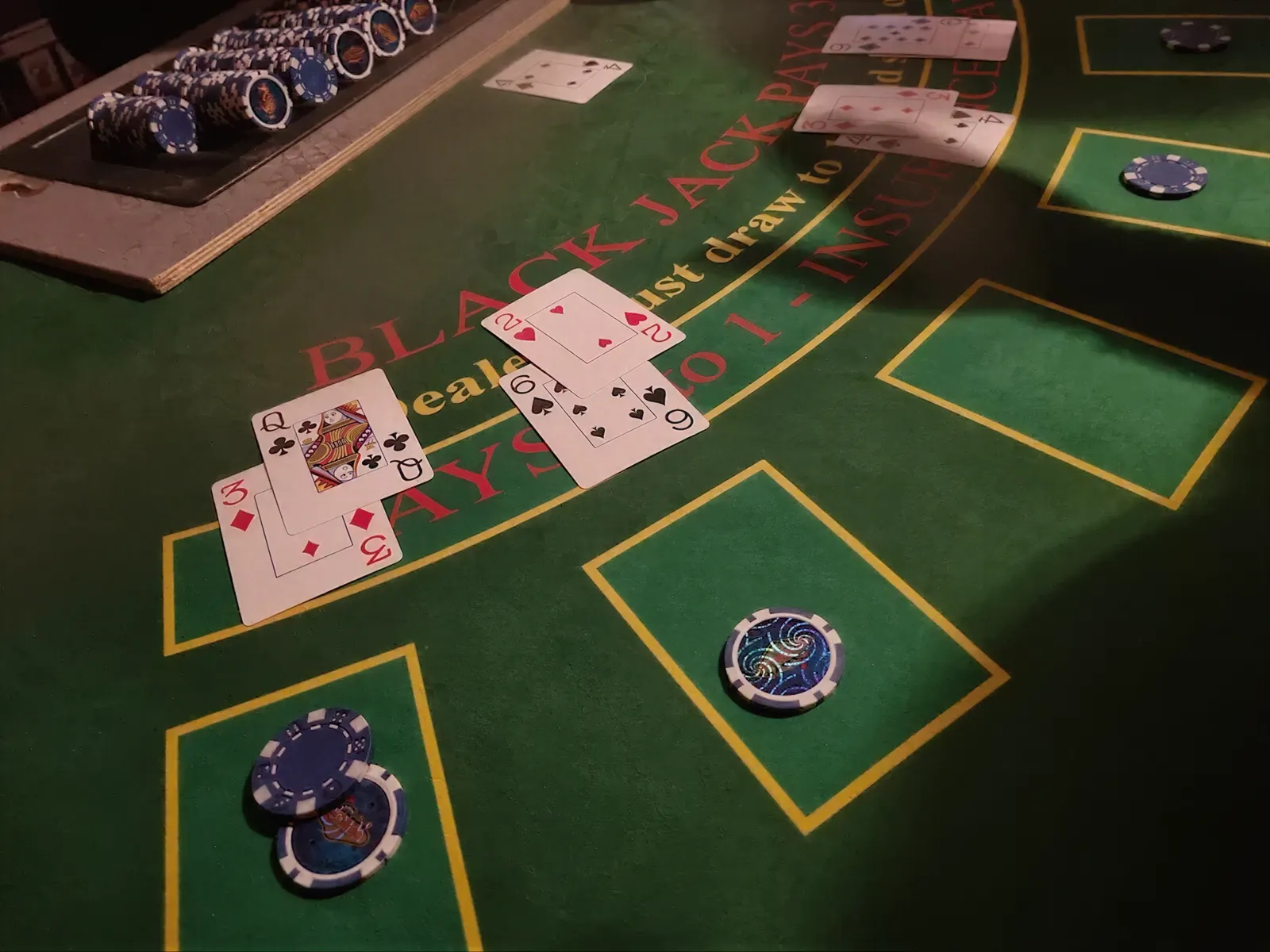 Stół do blackjacka z bliska